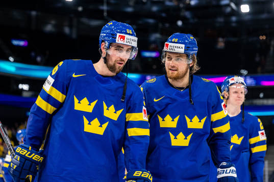 Erik Gustafsson and William Nylander of Sweden