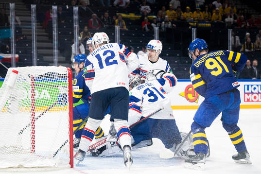 Jacob Peterson of Sweden scores 3-0