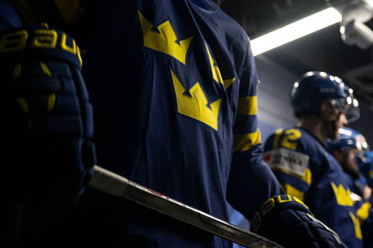 The jersey of a player of Sweden