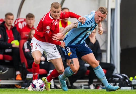 Kalmars Davíd Kristján Ólafsson och Djurgårdens Victor