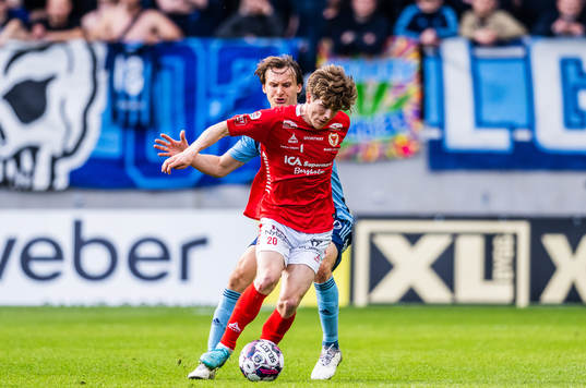 Djurgårdens Hjalmar Ekdal och Kalmars Oliver Berg