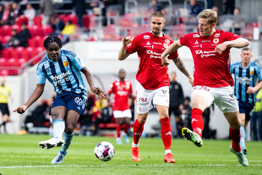 Djurgårdens Joel Asoro och Kalmars Lars Sætra