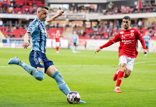 Djurgårdens Haris Radetinac och Kalmars Noah Shamoun