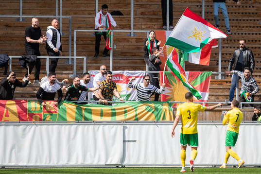 Dalkurds Arian Kabashi jublar