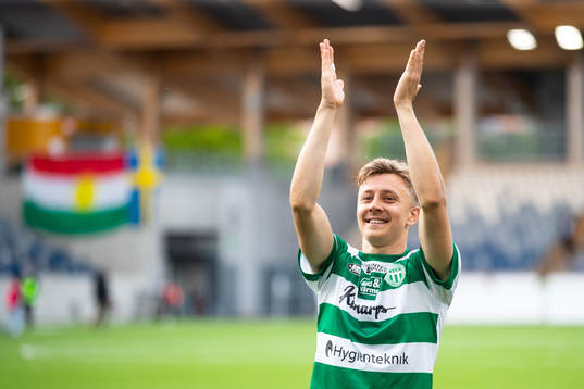 Västerås Simon Gefvert jublar