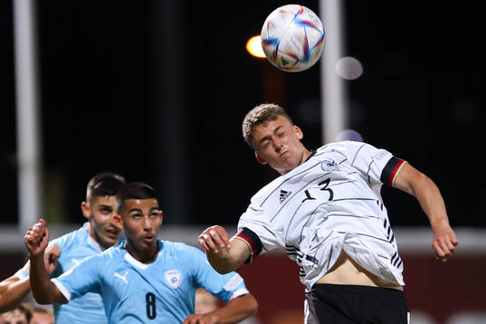 Yarin Levi of Israel and Paulo Fritschi of Germany