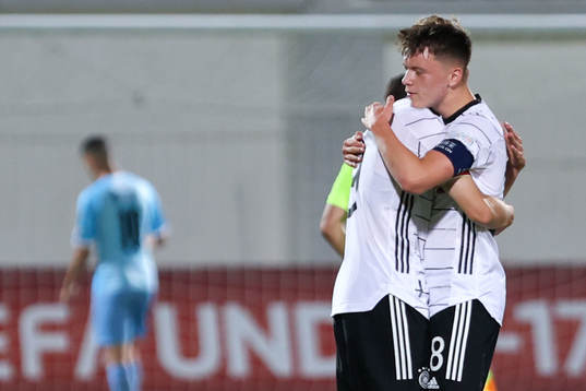 Dzenan Pejcinovic and Nelson Weiper of Germany
