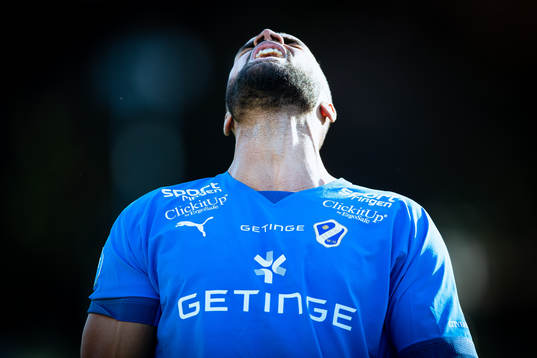 Halmstads Phil Ofosu-Ayeh reagerar