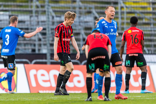 Brommapojkarnas Gustav Sandberg Magnusson deppar