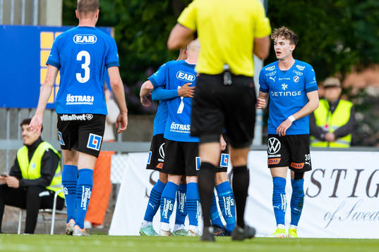 Halmstads Alexander Johansson jublar