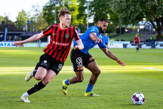 Brommapojkarnas Alexander Abrahamsson och Halmstads Phil