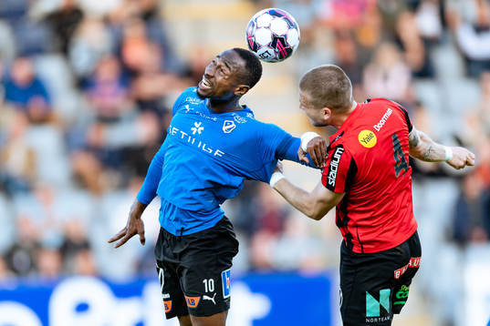 Halmstads Sadat Karim och Brommapojkarnas Amadeus Sögaard
