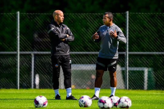 Tränare Alvaro Santos och assisterande tränare Mattias