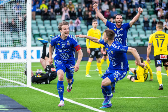 Sundsvalls Daniel Stensson jublar
