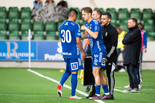 Sundsvalls Joe Corona och Gray Hoffman byter