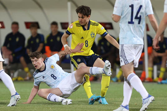 Taha Ayari of Sweden