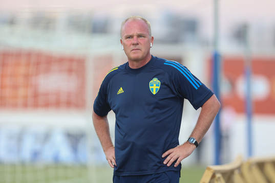 Head coach Roger Franzén of Sweden