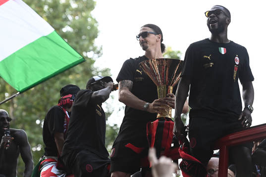 Zlatan Ibrahimovic of Milan celebrates