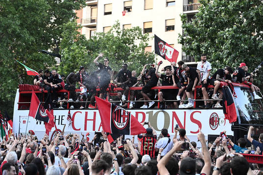 Zlatan Ibrahimovic of Milan celebrates with team mates