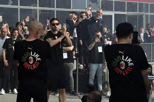 Zlatan Ibrahimovic of Milan celebrates