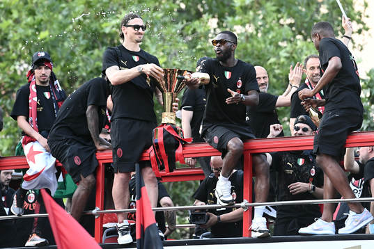 Zlatan Ibrahimovic of Milan celebrates