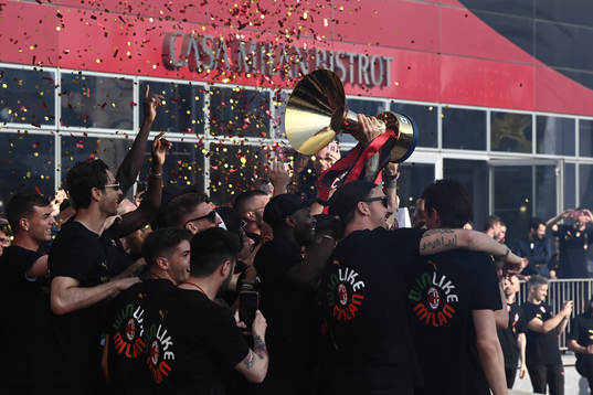 Zlatan Ibrahimovic of Milan celebrates