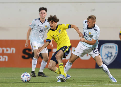 Taha Ayari of Sweden
