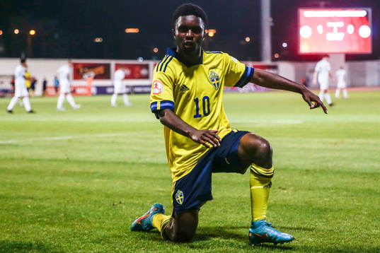 Jardell Kanga of Sweden celebrates