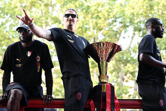 Zlatan Ibrahimovic of Milan celebrates