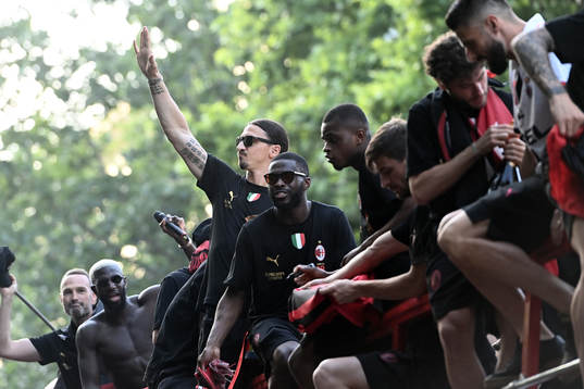 Zlatan Ibrahimovic of Milan celebrates