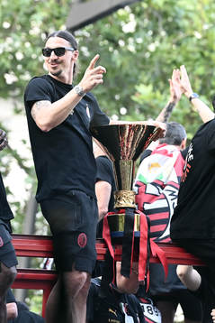 Zlatan Ibrahimovic of Milan celebrates