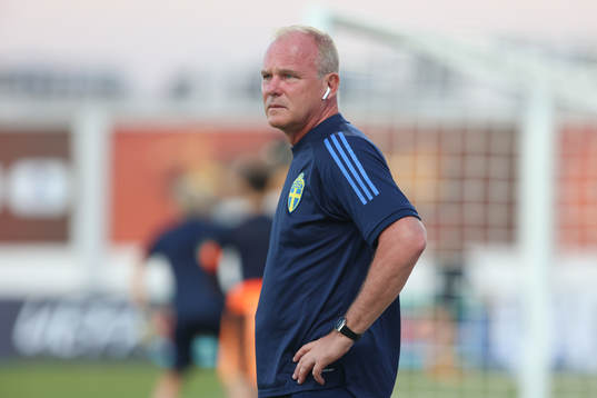 Head coach Roger Franzén of Sweden