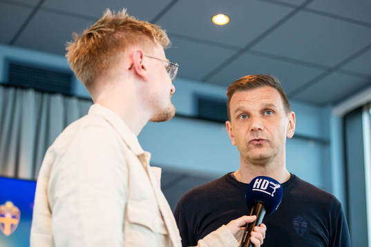 Helsingborg Dagblads Eric Persson and head coach Andreas