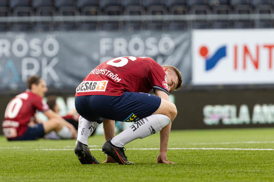 Örgrytes Alexander Ahl Holmström deppar