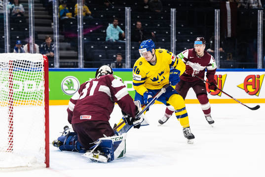 Carl Klingberg of Sweden