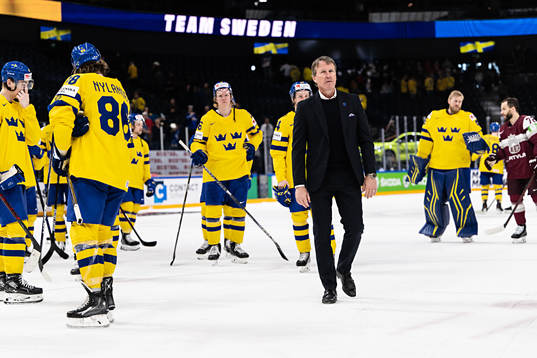 head coach Johan Garpenlöv of Sweden