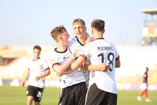 Nelson Weiper and Dzenan Pejcinovic of Germany