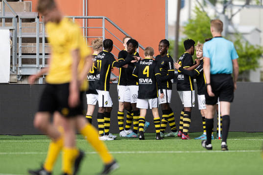 AIKs spelare jublar