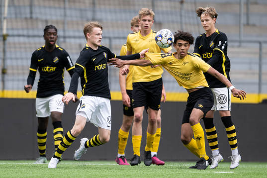 AIKs Noel Sergel och Elfsborgs Samuel Luoga