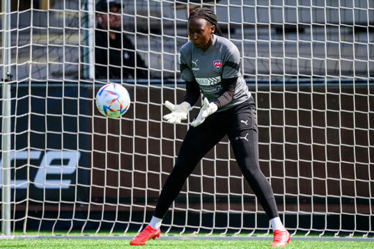 Målvakt Angel Mukasa