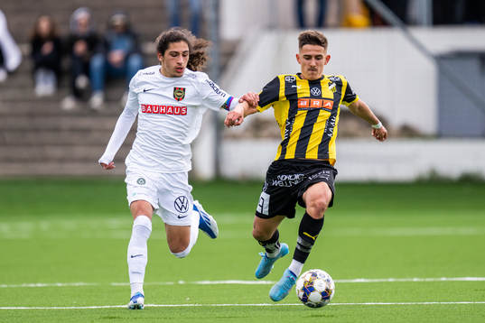 Brommapojkarnas Elias Jemal och Häckens Semir Bosnic