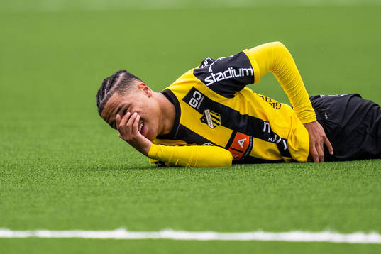 Häckens Momodou Lamin Sonko har ont