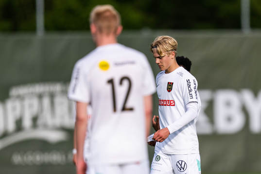 Brommapojkarnas Lucas Bergvall deppar