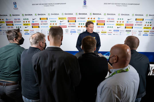 Head coach Johan Garpenlöv of Sweden