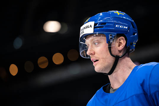 Carl Klingberg of Sweden at a practice session