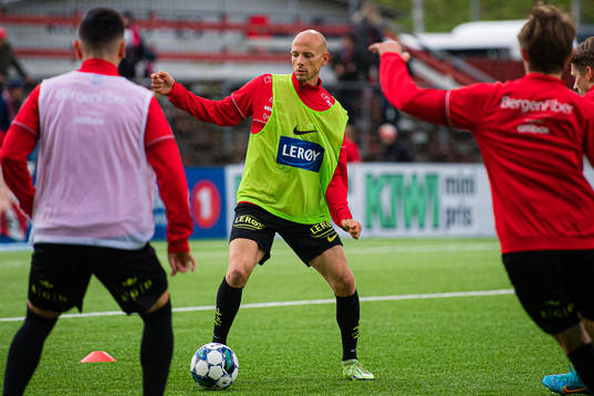 Ruben Kristiansen of Brann warms up