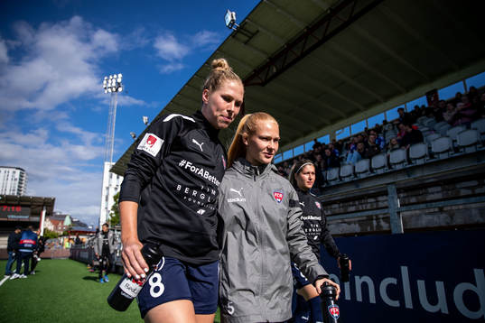Rosengårds Rebecca Knaak och Olivia Welin