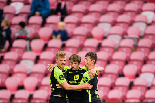 Niklas Jensen Wassberg of Brann celebrates