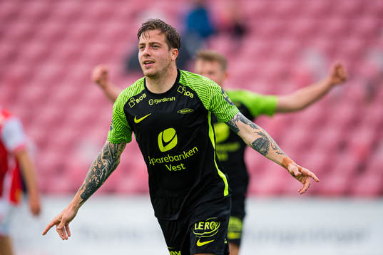 Frederik Lindbøg Børsting of Brann celebrates