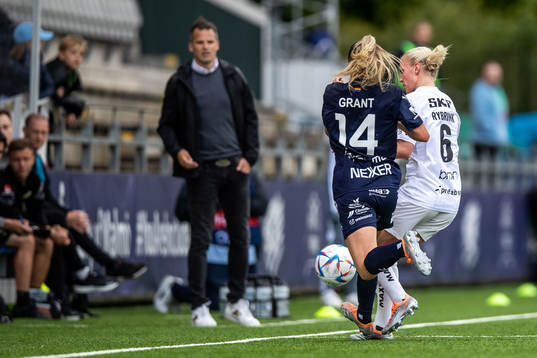 Rosengårds Charlotte Grant och Häckens Josefine Rybrink